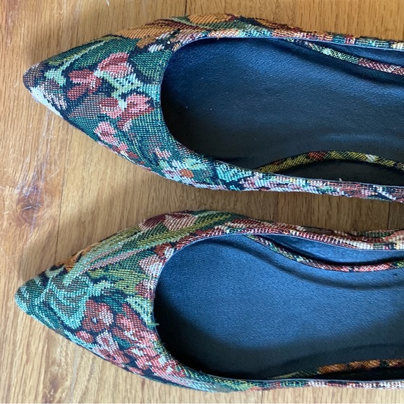 ASOS women’s Tapestry flat shoe, marked size 7, fits like size 9. Worn one time. - Picture 2 of 8